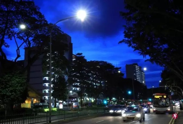 新(xin)加坡(po)計劃2022年前(qian)將(jiang)全(quan)國(guo)路(lu)燈(deng)更換(huan)成(cheng)LED